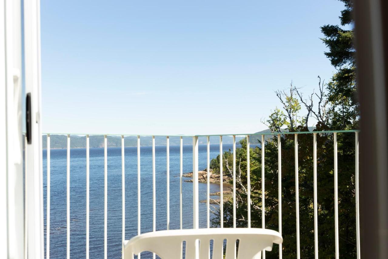 Auberge De La Riviere Saguenay La Baie Buitenkant foto