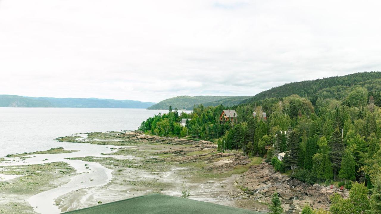 Auberge De La Riviere Saguenay La Baie Buitenkant foto